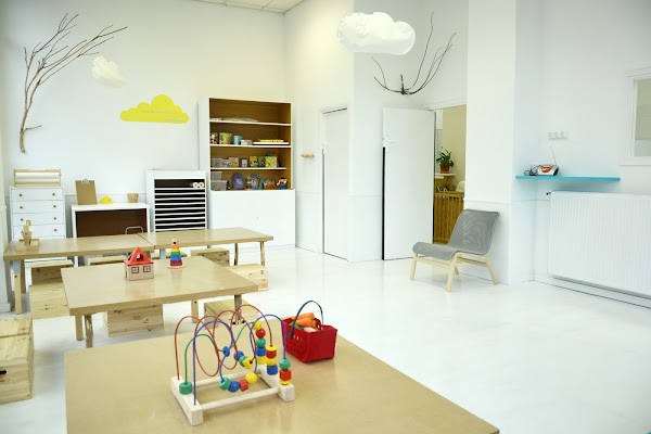 Daydream Daycare (Academia de Inglés)