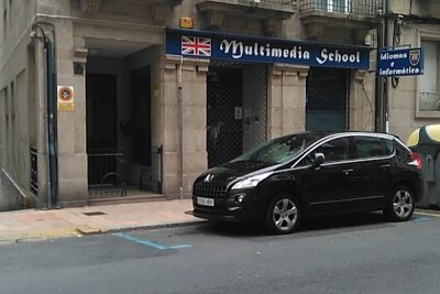 Multimedia School (Academia de Inglés)