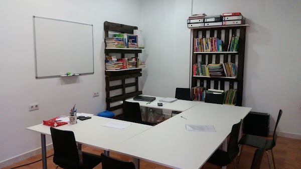 Cosmos Badajoz (Academia de Inglés)