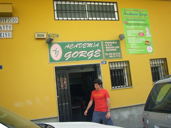 ACADEMIA GORGÉ (Academia de Inglés)