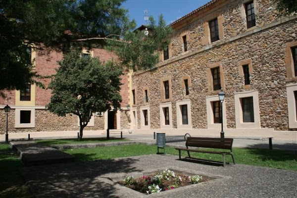 CIAMCentro Internacional Antonio Machado (Academia de Inglés)