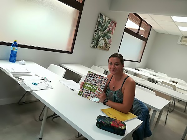 Spanish School in Spain - Spanish Courses Gran Canaria (Academia de Inglés)