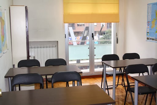 Centro de Estudios Estíbalitz Martínez - C.E.M (Academia de Inglés)