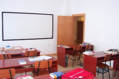 English Centre College Of Languages (Academia de Inglés)