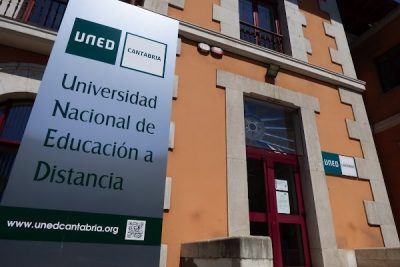UNED Cantabria (Academia de Inglés)
