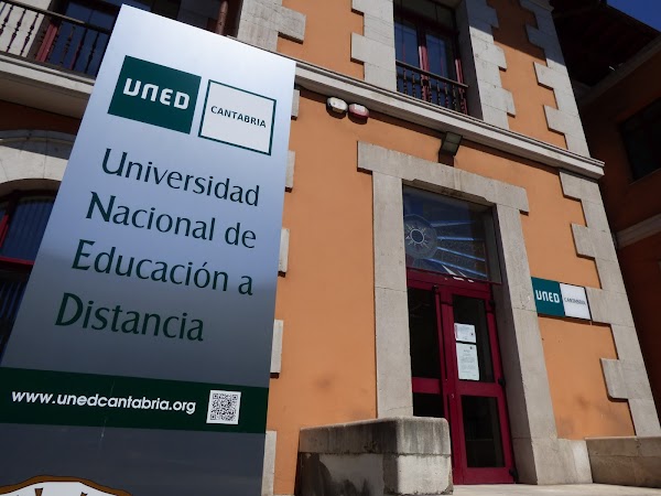 UNED Cantabria (Academia de Inglés)